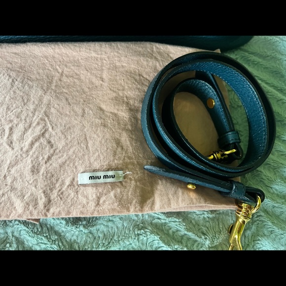 Mui mui crossbody - Picture 4 of 9